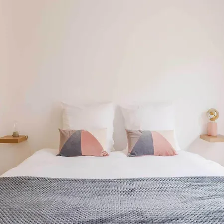 Charming - 2br 4p- Javel Apartment *