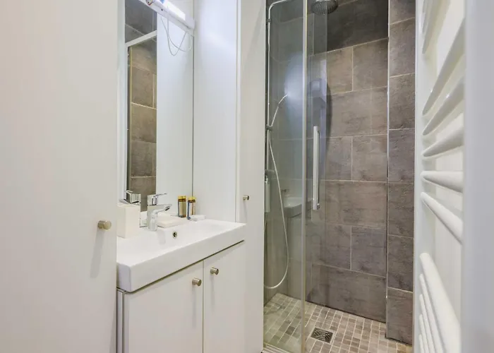 Charming - 2br 4p- Javel *